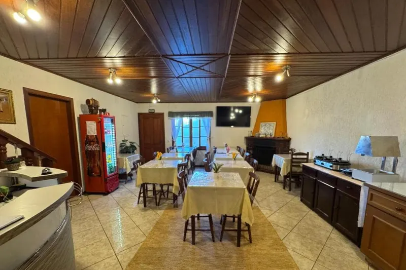 Café da manhã e refeições em Pousada D Paula (Campos do Jordão)