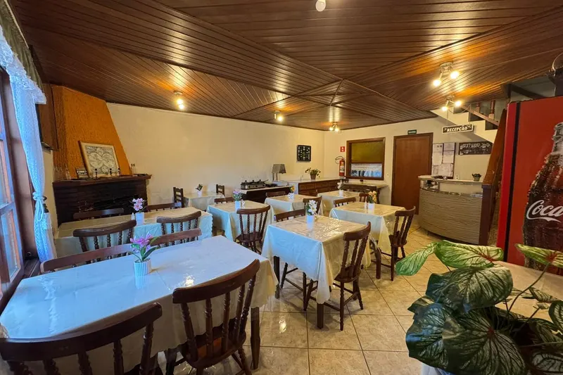 Café da manhã e refeições em Pousada D Paula (Campos do Jordão)