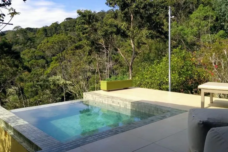 Pousada do Cedro: piscina, em Santo Antônio do Pinhal