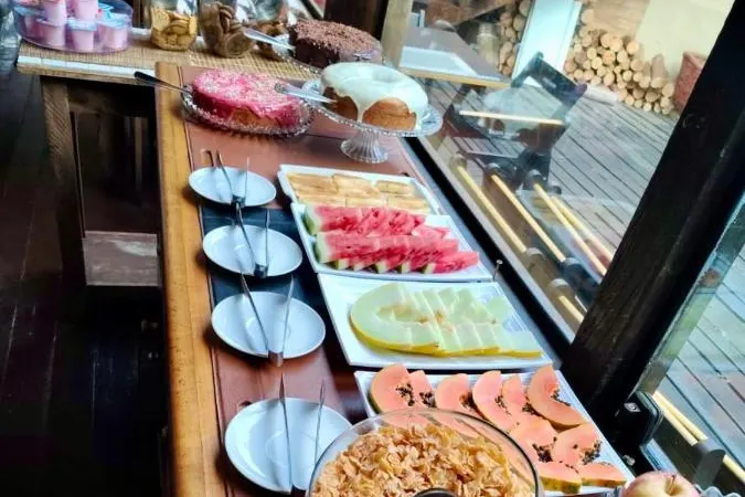 Café da manhã e refeições em Pousada do Sino (Campos do Jordão)