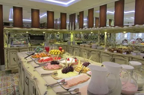 Café da manhã e refeições em Pousada Eleganza Itália (Campos do Jordão)