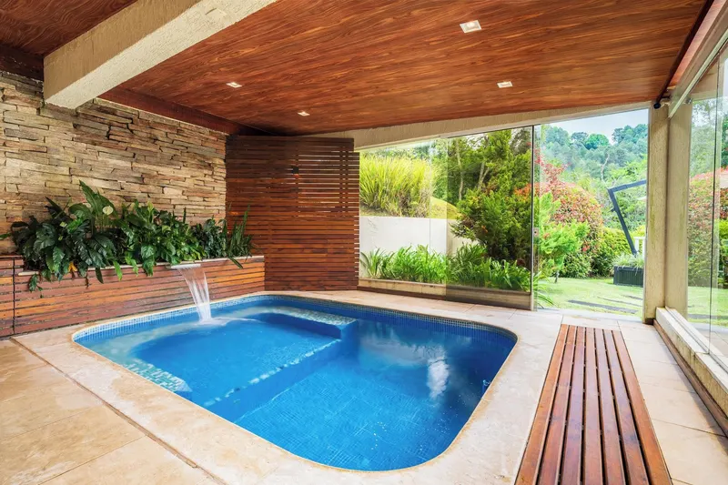 Pousada Grandchamp: piscina, em Campos do Jordão