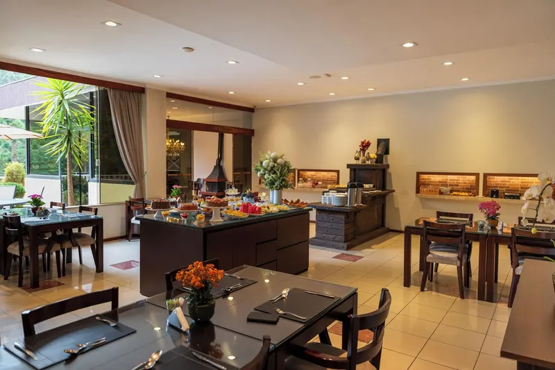 Café da manhã e refeições em Pousada Grandchamp (Campos do Jordão)