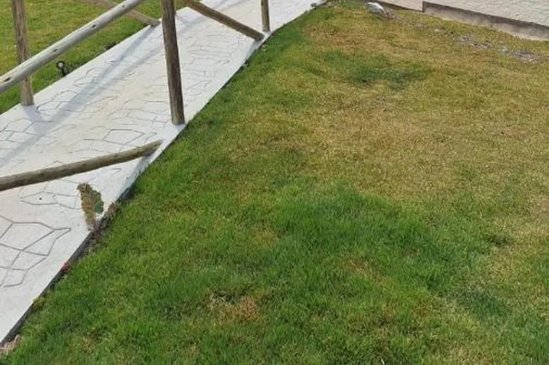 Pousada Groms Village: fachada, em Campos do Jordão