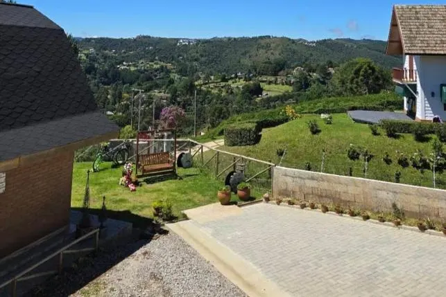 Pousada Groms Village: vista a partir, em Campos do Jordão