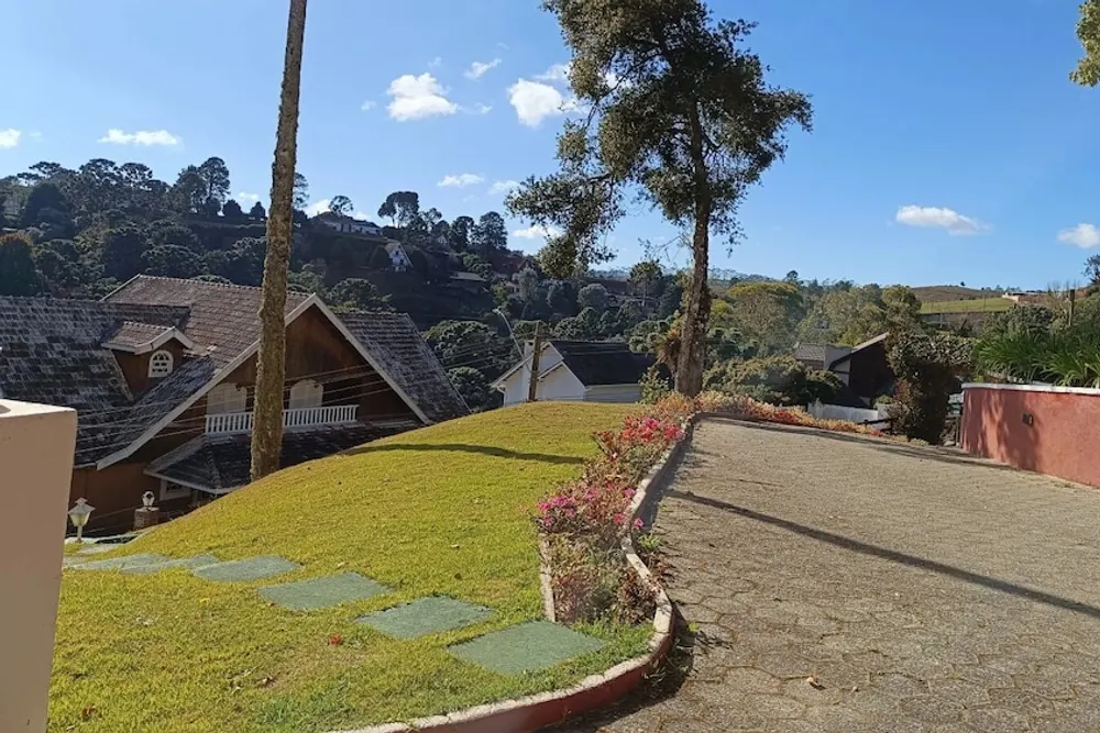 Pousada Hortelã Village: área externa, em Campos do Jordão