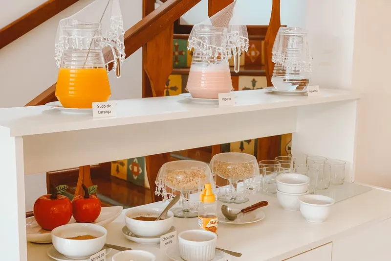 Café da manhã e refeições em Pousada La Sierra (Campos do Jordão)