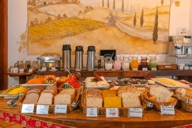 Café da manhã e refeições em Pousada La Toscana (Campos do Jordão)