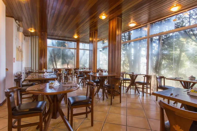 Café da manhã e refeições em Pousada La Toscana (Campos do Jordão)