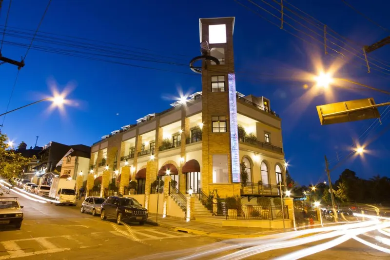 Pousada Luis XV: fachada, em Campos do Jordão