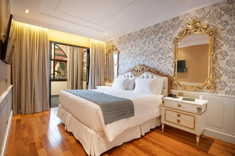 Quarto em Pousada Luis XV (Campos do Jordão)