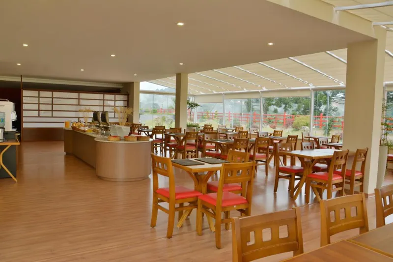 Café da manhã e refeições em Pousada Matsubara (Campos do Jordão)
