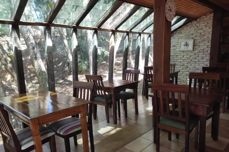 Café da manhã e refeições em Pousada Pássaro de Fogo (Santo Antônio do Pinhal)