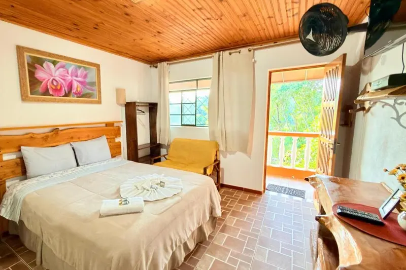 Quarto em Pousada Pinhalense (Santo Antônio do Pinhal)