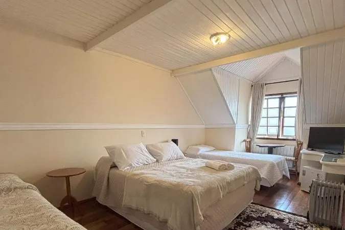 Quarto em Pousada Portal das Cerejeiras (Campos do Jordão)