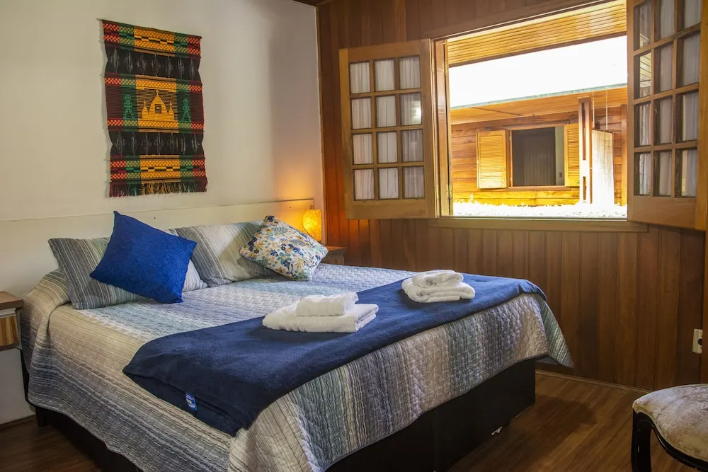Quarto em Pousada Recanto Ninho Verde (Campos do Jordão)