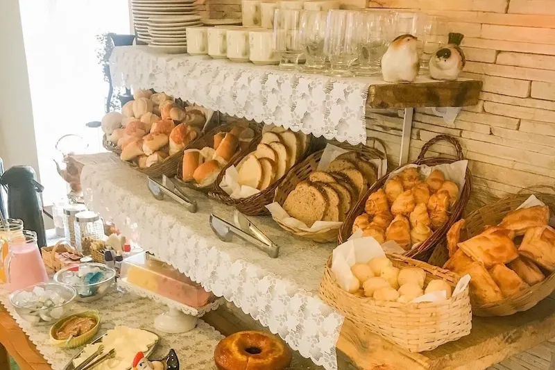 Café da manhã e refeições em Pousada Recanto Ninho Verde (Campos do Jordão)