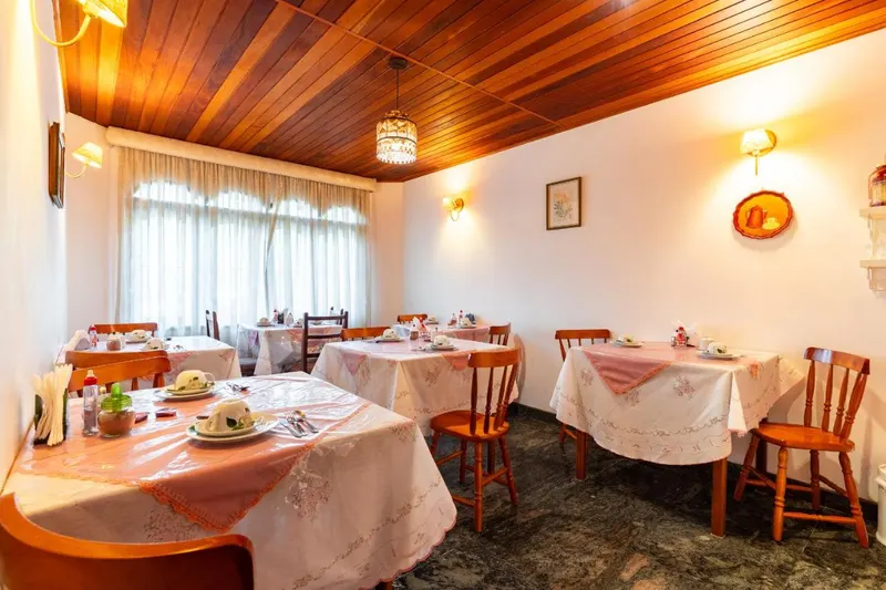 Café da manhã e refeições em Pousada Recanto Siao (Campos do Jordão)