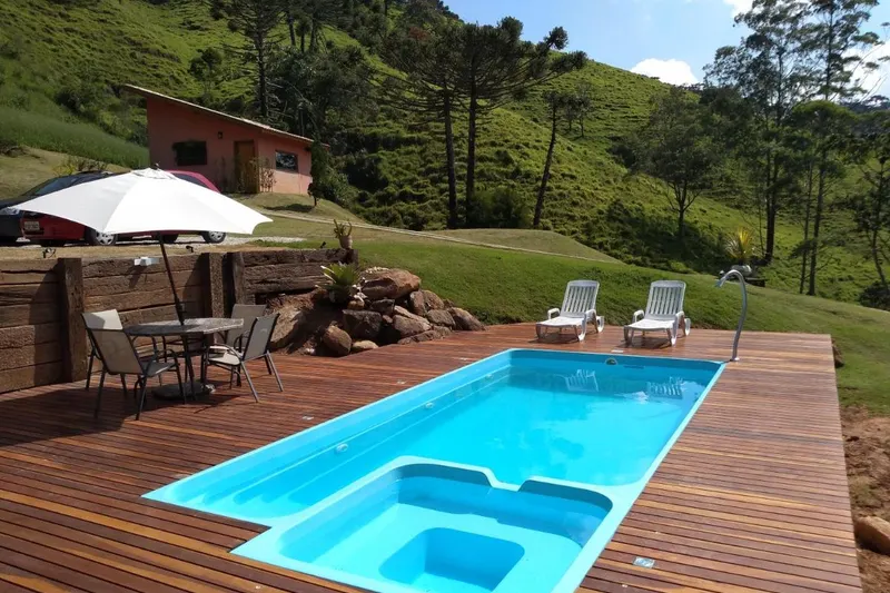 Pousada Reserva Nativida: piscina, em Santo Antônio do Pinhal