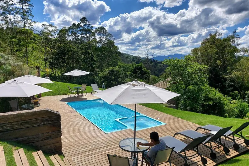 Pousada Reserva Nativida: piscina, em Santo Antônio do Pinhal
