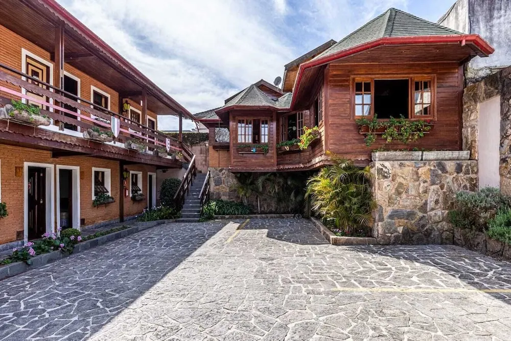 Pousada Saint Gallen: fachada, em Campos do Jordão