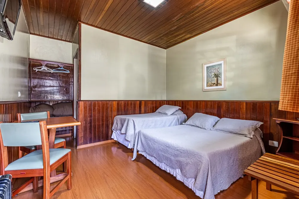 Quarto em Pousada Saint Gallen (Campos do Jordão)