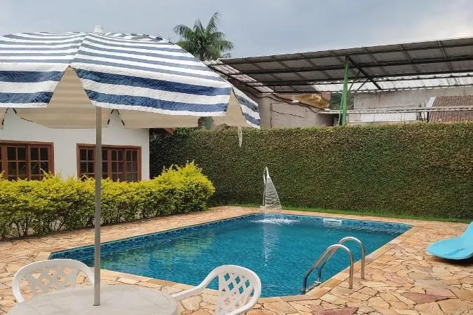 Pousada Santo Antônio: piscina, em Santo Antônio do Pinhal