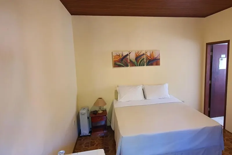Quarto em Pousada Santo Antônio (Santo Antônio do Pinhal)