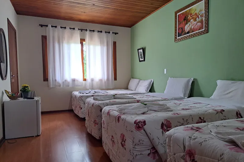 Quarto em Pousada Sino Dos Ventos (Campos do Jordão)