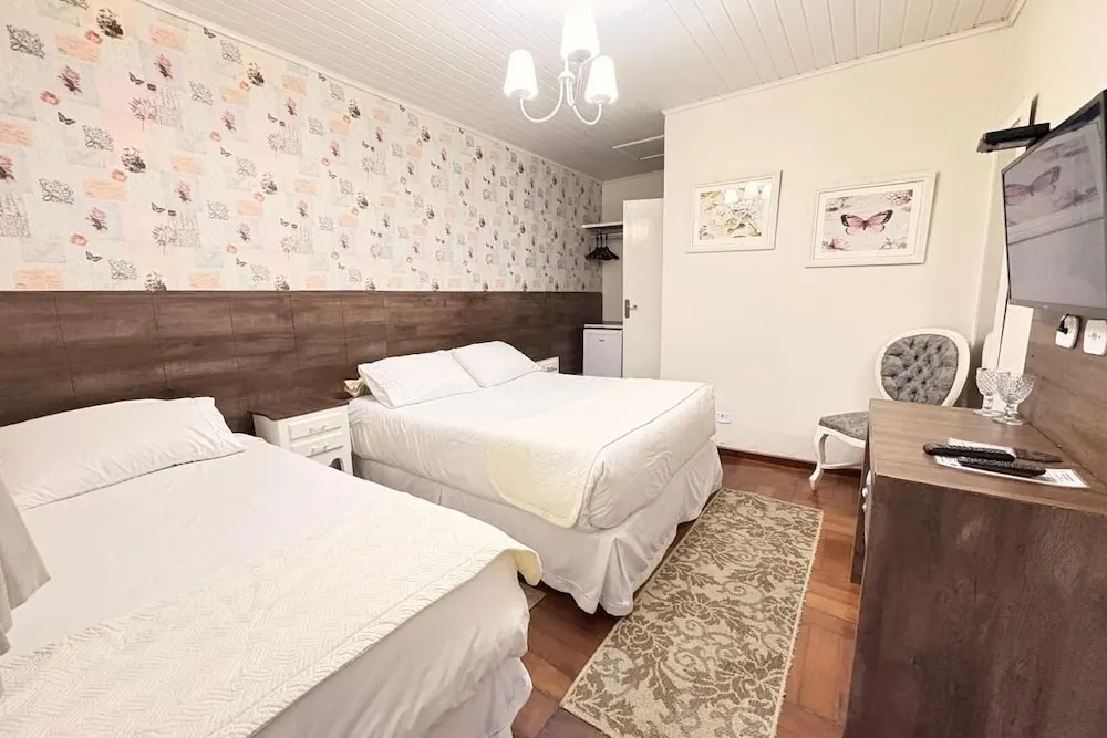 Quarto em Pousada Suisse (Campos do Jordão)