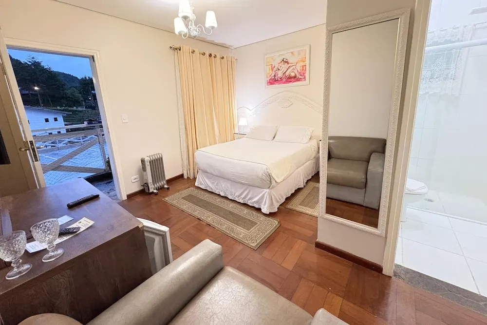Quarto em Pousada Suisse (Campos do Jordão)