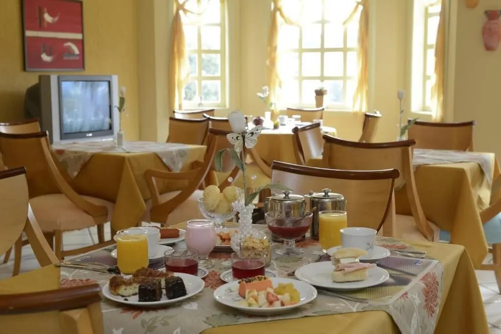 Pousada Vila Das Cores: café da manhã e refeições, em Campos do Jordão