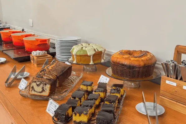 Café da manhã e refeições em Pousada Vilage Inn Campos do Jordão (Campos do Jordão)