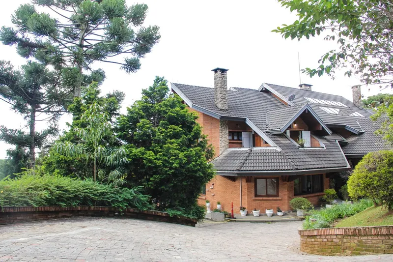 Pousada Villa da Esperanca: fachada, em Campos do Jordão