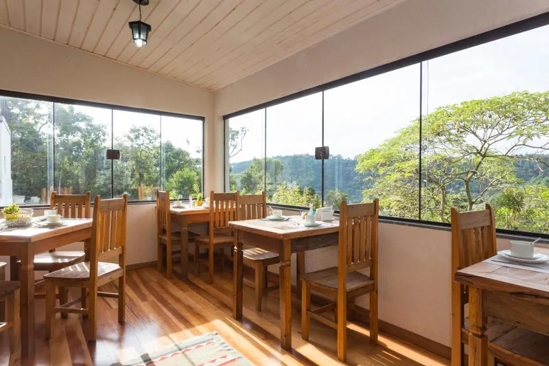 Pousada Villa Hegus: área comum, em Campos do Jordão