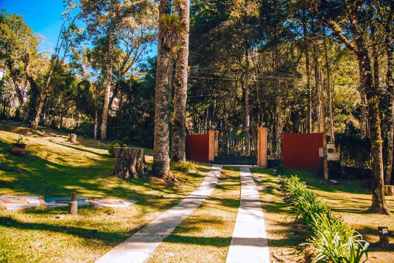 Pousada Villa Serena: área externa, em Campos do Jordão