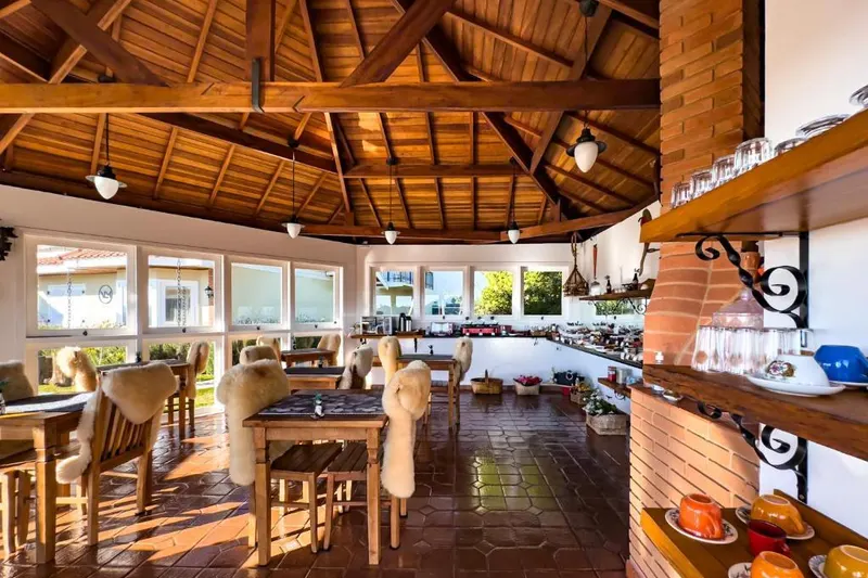 Café da manhã e refeições em Pousada Ville Le Mont (Campos do Jordão)