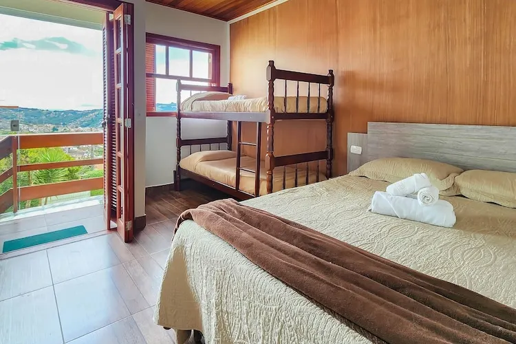 Quarto em Recanto Dos Marcelinos Suites (Campos do Jordão)