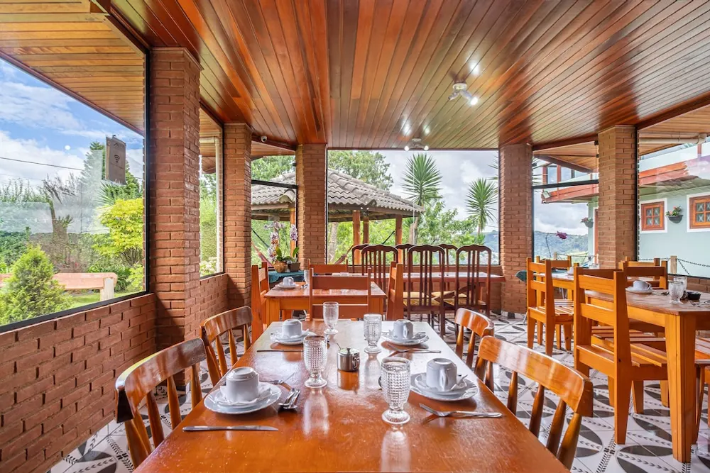 Café da manhã e refeições em Recanto Dos Marcelinos Suites (Campos do Jordão)