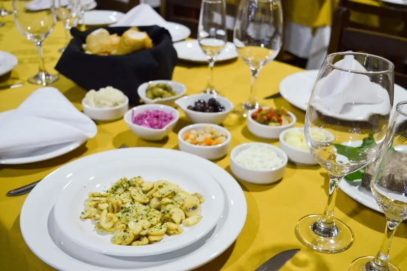 Café da manhã e refeições em Rohedama Hotel (Guaratinguetá)