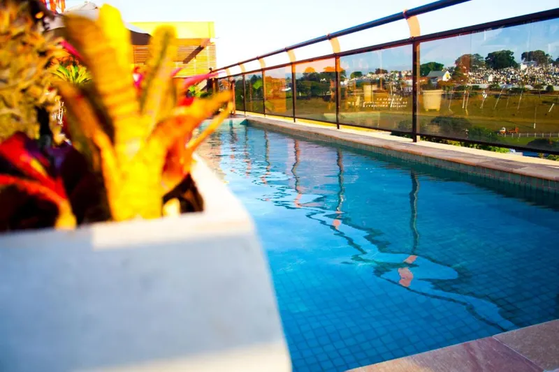 San Michel Palace Hotel: piscina, em Taubaté