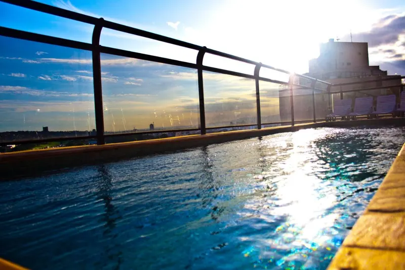San Michel Palace Hotel: piscina, em Taubaté