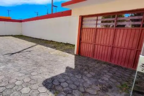 Six's Hotel: área externa, em Jacareí