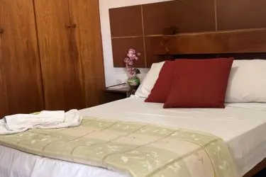 Quarto em Six's Hotel (Jacareí)