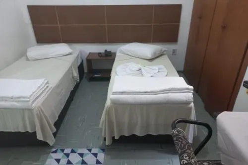 Quarto em Six's Hotel (Jacareí)