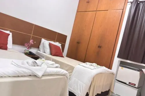 Quarto em Six's Hotel (Jacareí)
