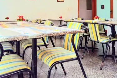 Café da manhã e refeições em Six's Hotel (Jacareí)