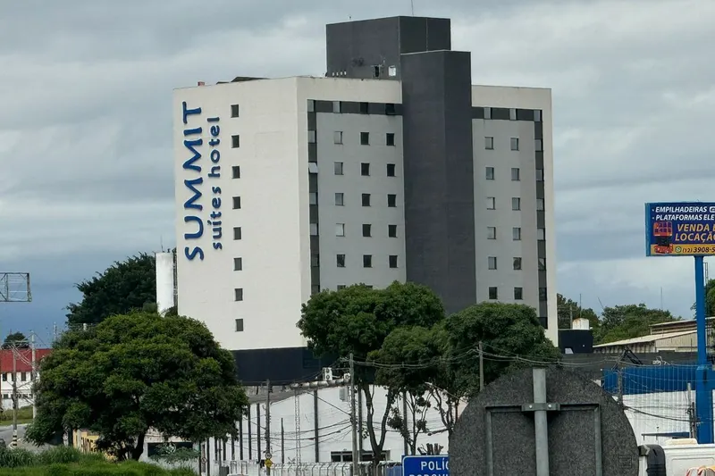 Summit Suítes Hotel Caçapava: fachada, em Caçapava