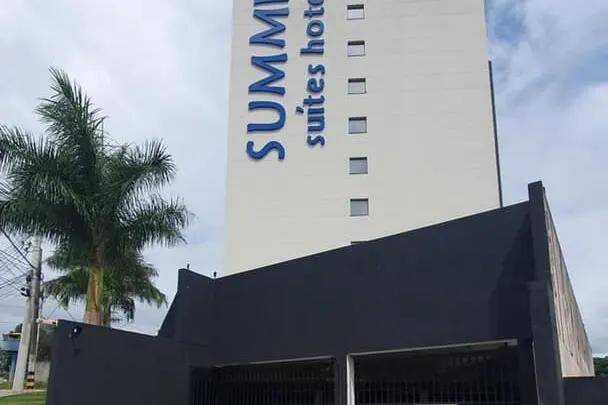 Summit Suítes Hotel Caçapava: fachada, em Caçapava