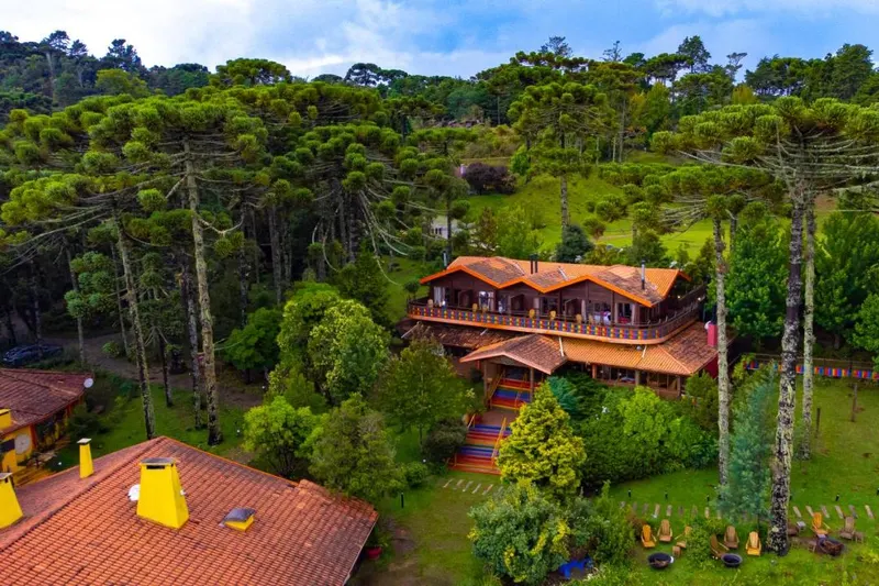 Surya-Pan Hotel & Eventos: fachada, em Campos do Jordão
